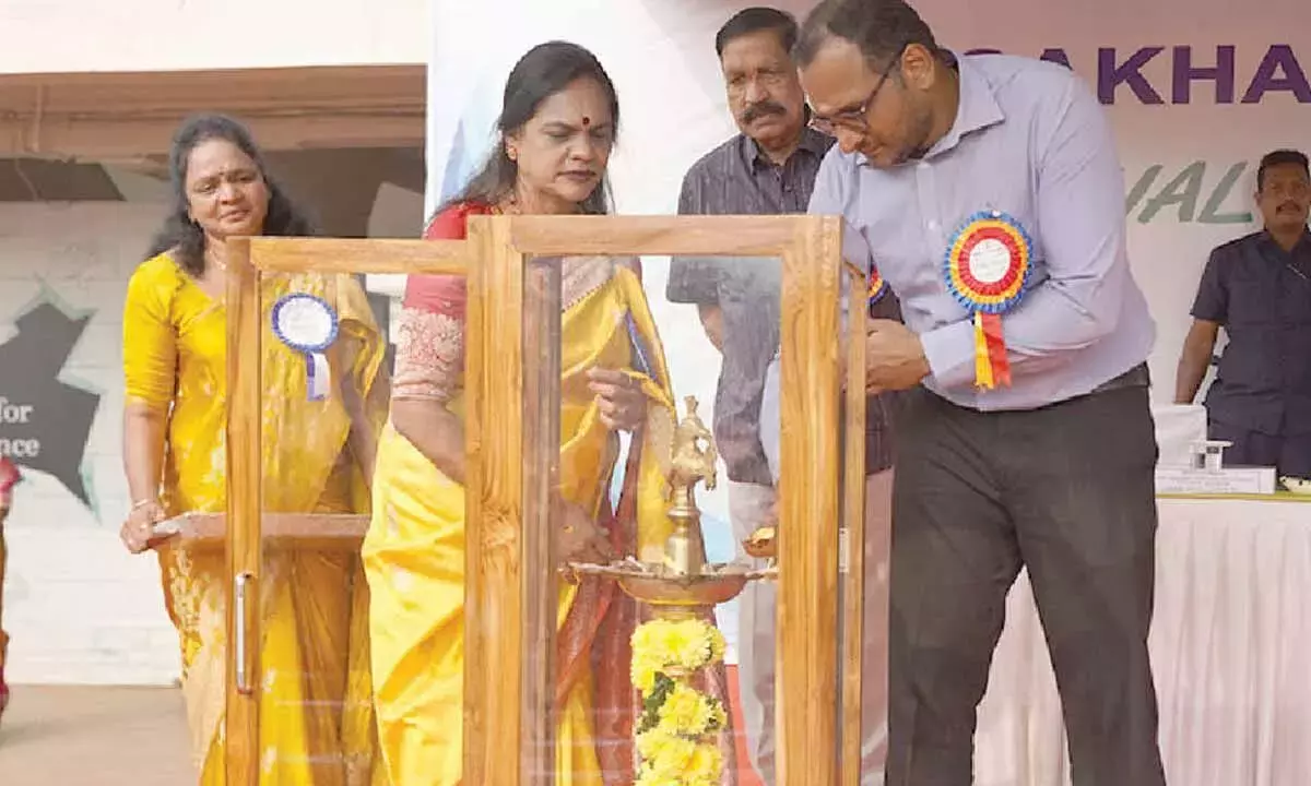 Andhra: स्फूर्ति प्ले फेस्ट आयोजित Andhra: स्फूर्ति प्ले फेस्ट आयोजित