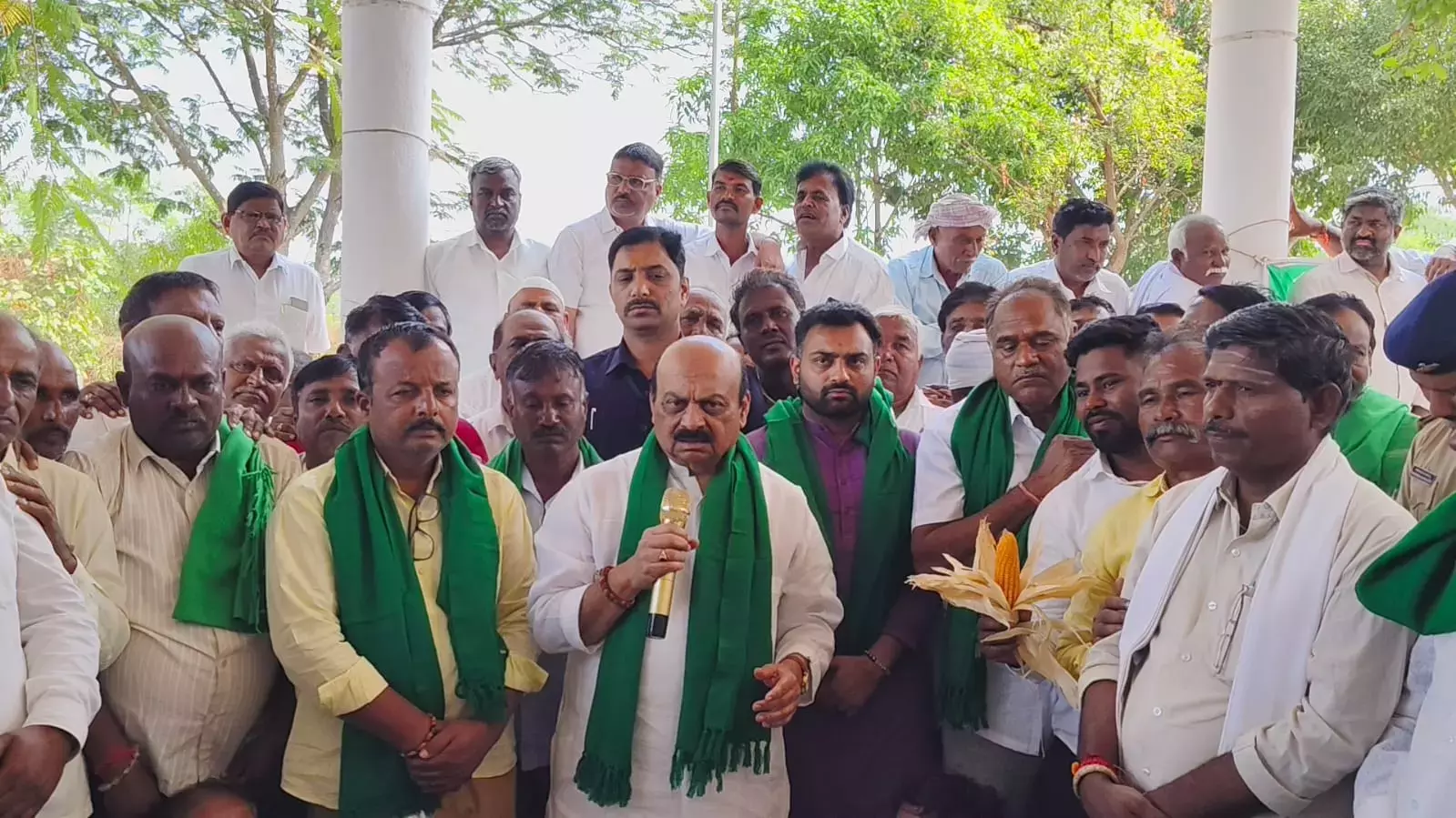 Karnataka : मक्का खरीद में देरी को लेकर बोम्मई ने राज्य की आलोचना की