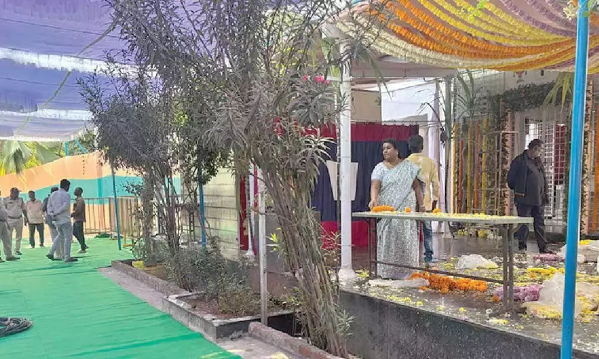 Andhra: टीटीडी मंदिर में भक्तों के लिए भव्य व्यवस्था
