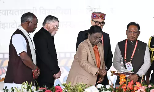 राष्ट्रपति द्रौपदी मुर्मू ने जशक्राफ्ट और जशपुर की जनजातीय मातृशक्ति के कौशल की सराहना की राष्ट्रपति द्रौपदी मुर्मू ने जशक्राफ्ट और जशपुर की जनजातीय मातृशक्ति के कौशल की सराहना की