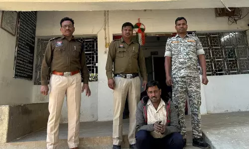 बाइक से कूदकर हुआ था फरार, अब गांजा तस्कर गिरफ्तार