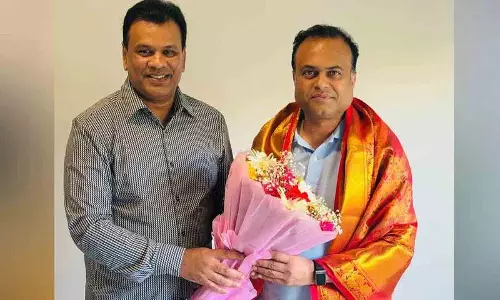 BRS ग्लोबल एनआरआई कोऑर्डिनेटर महेश बिगाला ने उदय नागराजू को बधाई दी