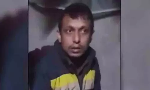 Bangladesh में फैक्ट्री में हिंदू वर्कर को उसके साथी ने गोली मारी, 2 हफ़्ते में तीसरी हत्या Bangladesh में फैक्ट्री में हिंदू वर्कर को उसके साथी ने गोली मारी, 2 हफ़्ते में तीसरी हत्या