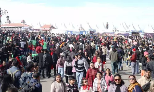 Shimla, मनाली में बर्फबारी, हिमाचल व्हाइट न्यू ईयर के लिए तैयार, टूरिस्ट की आमद बढ़ी
