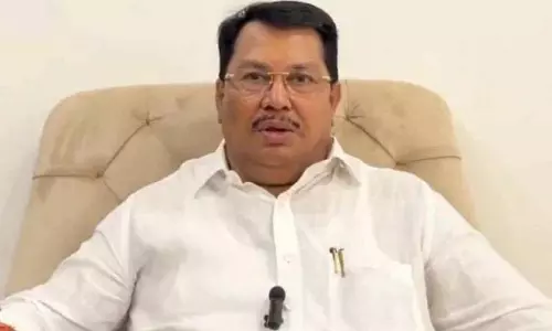 Chandrapur सीट बंटवारा: बीजेपी का सस्पेंस, कांग्रेस की उथल-पुथल, वडेट्टीवार का रुकना Chandrapur सीट बंटवारा: बीजेपी का सस्पेंस, कांग्रेस की उथल-पुथल, वडेट्टीवार का रुकना