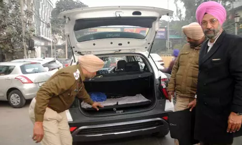 Amritsar: पुलिस ने नए साल की पूर्व संध्या से पहले सुरक्षा बढ़ा दी Amritsar: पुलिस ने नए साल की पूर्व संध्या से पहले सुरक्षा बढ़ा दी