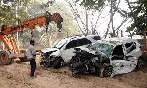 Chandigarh: देर रात हुए हादसे में 22 साल के युवक की मौत Chandigarh: देर रात हुए हादसे में 22 साल के युवक की मौत