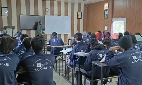 राजौरी में सेना की पहल से सपने पूरे कर रहे युवा, मुफ्त कोचिंग की सुविधा बनी मददगार राजौरी में सेना की पहल से सपने पूरे कर रहे युवा, मुफ्त कोचिंग की सुविधा बनी मददगार
