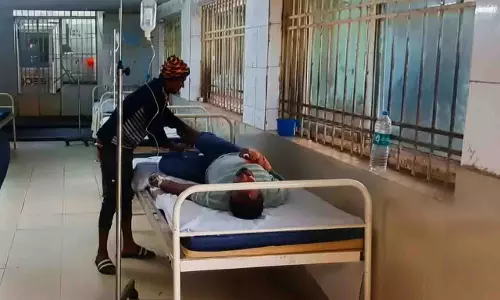 गर्लफ्रेंड के शादी से इनकार करने पर Odisha के युवक ने ज़हर खा लिया गर्लफ्रेंड के शादी से इनकार करने पर Odisha के युवक ने ज़हर खा लिया