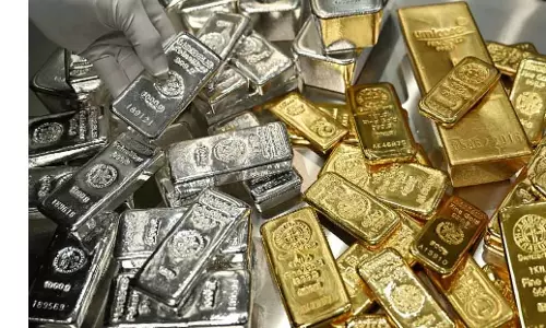 Silver की कीमतों पर नजर: 2026 में रैली या गिरावट, निवेशकों के लिए क्या है रणनीति