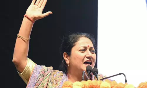 सड़क निर्माण और मिस्ट स्प्रे सिस्टम से प्रदूषण पर दोहरा प्रहार: सीएम रेखा गुप्ता सड़क निर्माण और मिस्ट स्प्रे सिस्टम से प्रदूषण पर दोहरा प्रहार: सीएम रेखा गुप्ता