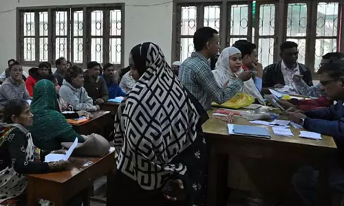 SIR ड्राफ्ट लिस्ट में मृत, बूढ़े व्यक्ति का कहना है कि वह सुनवाई में अभी भी जीवित SIR ड्राफ्ट लिस्ट में मृत, बूढ़े व्यक्ति का कहना है कि वह सुनवाई में अभी भी जीवित