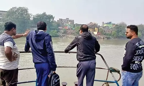 गंगा कटाव को रोकने के लिए Baidyabati में दो घाटों पर काम शुरू