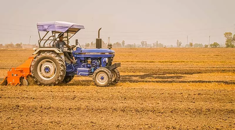Dhigawa Mandi: किसानों के सशक्तिकरण के लिए ट्रैक्टर सब्सिडी योजना Dhigawa Mandi: किसानों के सशक्तिकरण के लिए ट्रैक्टर सब्सिडी योजना