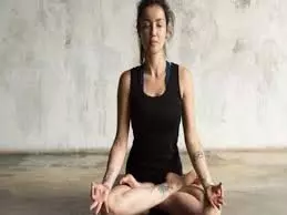 Winter Exercise: सर्दियों में कंबल में बैठे-बैठे करें ये सरल आसन, शरीर रहेगा गर्म और एक्टिव Winter Exercise: सर्दियों में कंबल में बैठे-बैठे करें ये सरल आसन, शरीर रहेगा गर्म और एक्टिव