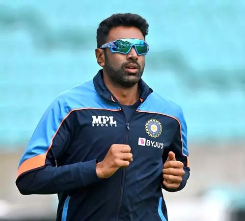 वरुण चक्रवर्ती मेरे लिए साल के सर्वश्रेष्ठ भारतीय गेंदबाज: आर अश्विन वरुण चक्रवर्ती मेरे लिए साल के सर्वश्रेष्ठ भारतीय गेंदबाज: आर अश्विन