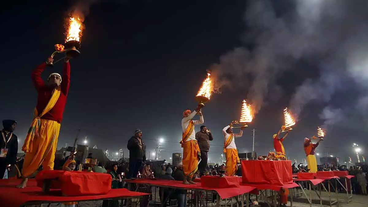 Thane : गंगा आरती के साथ नए साल का स्वागत करने के लिए तालाब पाली के आसपास सड़क बंद करने की घोषणा Thane : गंगा आरती के साथ नए साल का स्वागत करने के लिए तालाब पाली के आसपास सड़क बंद करने की घोषणा