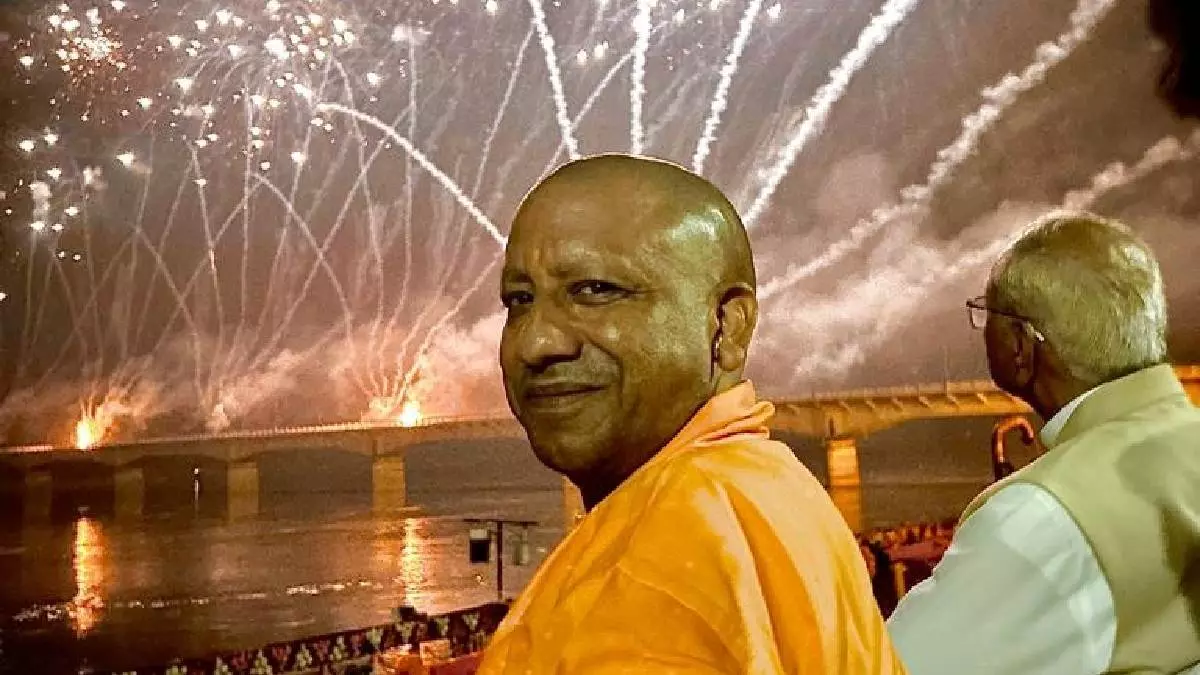 Lucknow: मुख्यमंत्री योगी ने नए साल के अवसर पर प्रदेशवासियों को संदेश भेजा Lucknow: मुख्यमंत्री योगी ने नए साल के अवसर पर प्रदेशवासियों को संदेश भेजा
