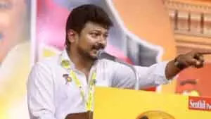 उदयनिधि ने कोवई में हॉकी स्टेडियम का उद्घाटन किया उदयनिधि ने कोवई में हॉकी स्टेडियम का उद्घाटन किया