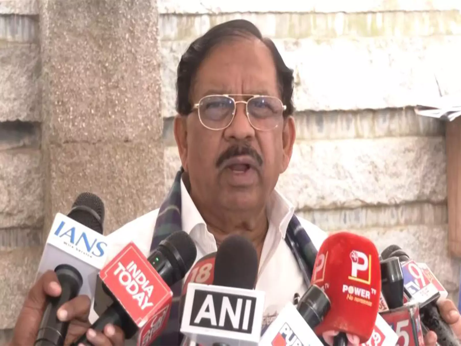 कर्नाटक CM पद विवाद पर जी परमेश्वर का बयान कर्नाटक CM पद विवाद पर जी परमेश्वर का बयान