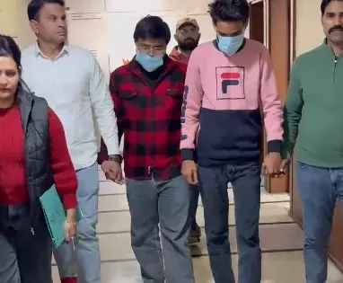Delhi पुलिस ने 22.7 लाख रुपये के साइबर स्कैम का भंडाफोड़ किया Delhi पुलिस ने 22.7 लाख रुपये के साइबर स्कैम का भंडाफोड़ किया