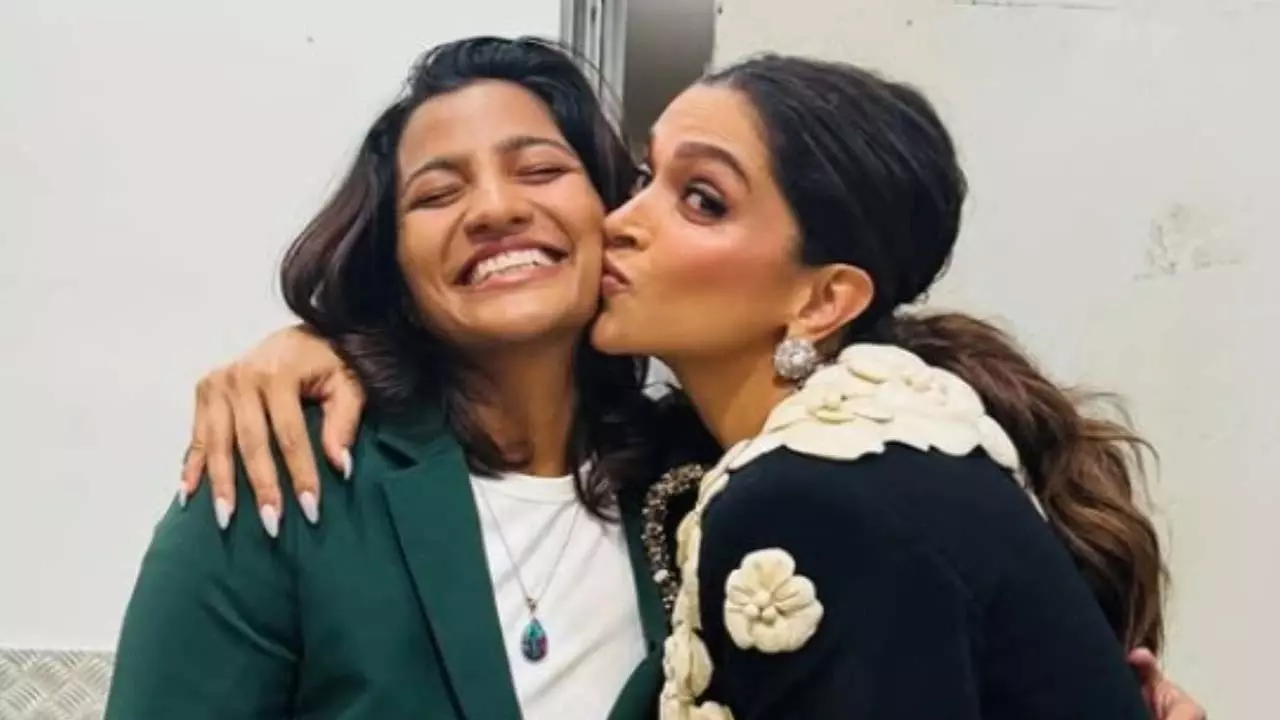 Deepika Padukone ने क्यूट फोटो मोमेंट में स्नेह राणा के अंदर के बच्चे को बाहर निकाला Deepika Padukone ने क्यूट फोटो मोमेंट में स्नेह राणा के अंदर के बच्चे को बाहर निकाला
