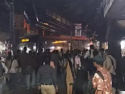 Mumbai बेस्ट बस हादसा: मृतकों की संख्या बढ़कर 4 हुई Mumbai बेस्ट बस हादसा: मृतकों की संख्या बढ़कर 4 हुई