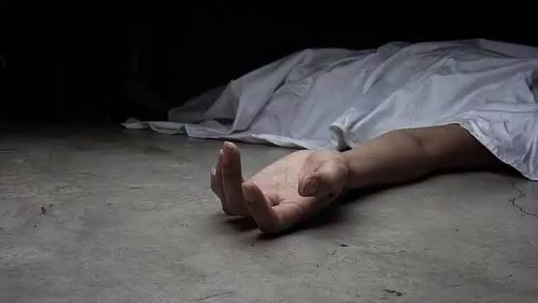 MP : ग्वालियर के फार्म हाउस में महिला की नग्न लाश मिली; हत्या से पहले यौन उत्पीड़न का शक MP : ग्वालियर के फार्म हाउस में महिला की नग्न लाश मिली; हत्या से पहले यौन उत्पीड़न का शक