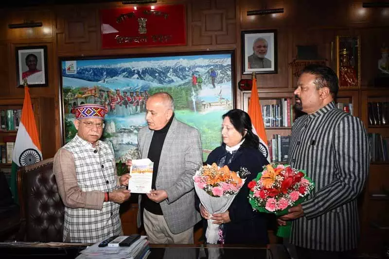 मेयर ने राज्यपाल को Shimla विंटर कार्निवल के समापन समारोह में मुख्य अतिथि के रूप में आमंत्रित किया मेयर ने राज्यपाल को Shimla विंटर कार्निवल के समापन समारोह में मुख्य अतिथि के रूप में आमंत्रित किया