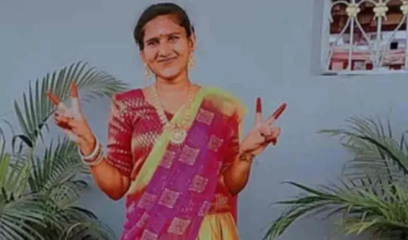Hyderabad Abdullapurmet के पास सड़क हादसे में इंजीनियरिंग स्टूडेंट की मौत Hyderabad Abdullapurmet के पास सड़क हादसे में इंजीनियरिंग स्टूडेंट की मौत