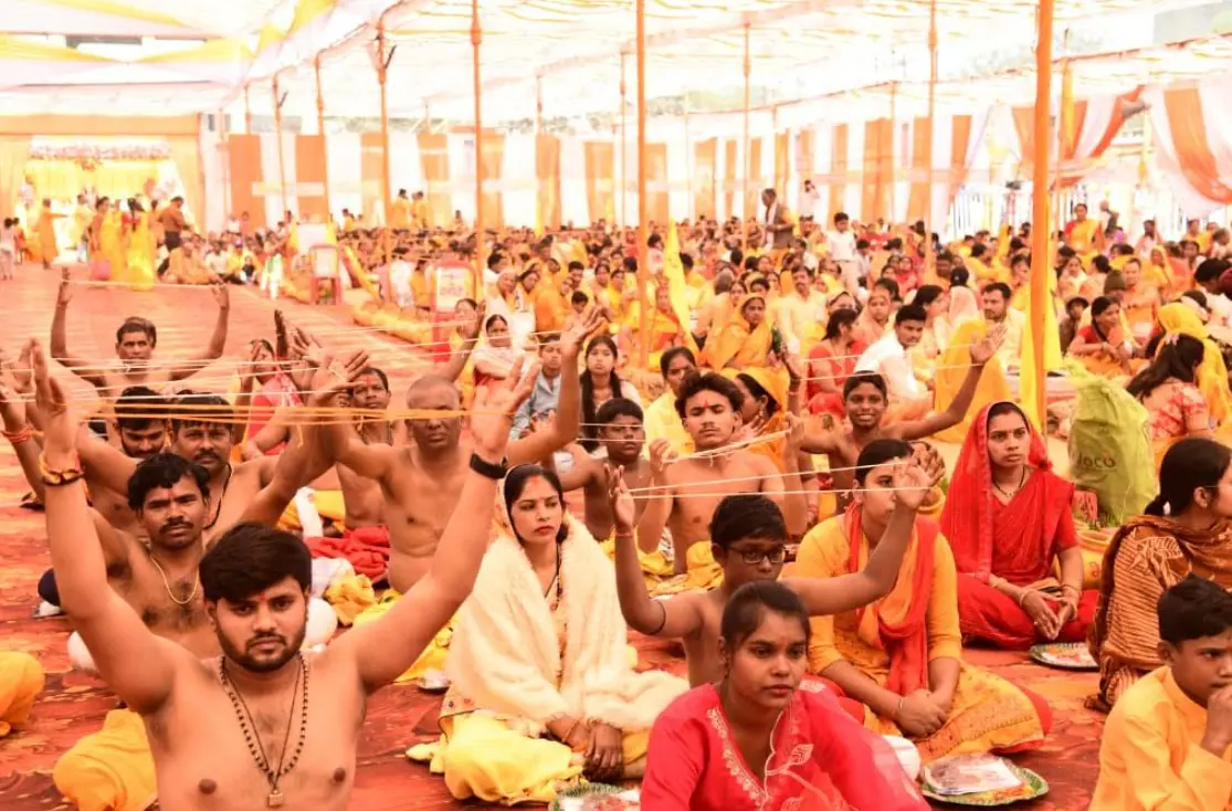 इदं न मम भाव के साथ 51 कुण्डीय गायत्री महायज्ञ की पूर्णाहुति इदं न मम भाव के साथ 51 कुण्डीय गायत्री महायज्ञ की पूर्णाहुति