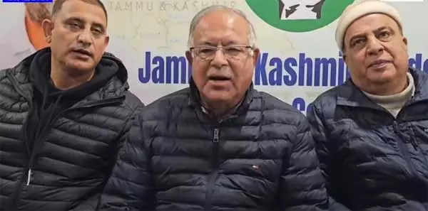 जम्मू-कश्मीर में दमन और अलोकतांत्रिक रवैये के गंभीर नतीजे होंगे: Karra जम्मू-कश्मीर में दमन और अलोकतांत्रिक रवैये के गंभीर नतीजे होंगे: Karra