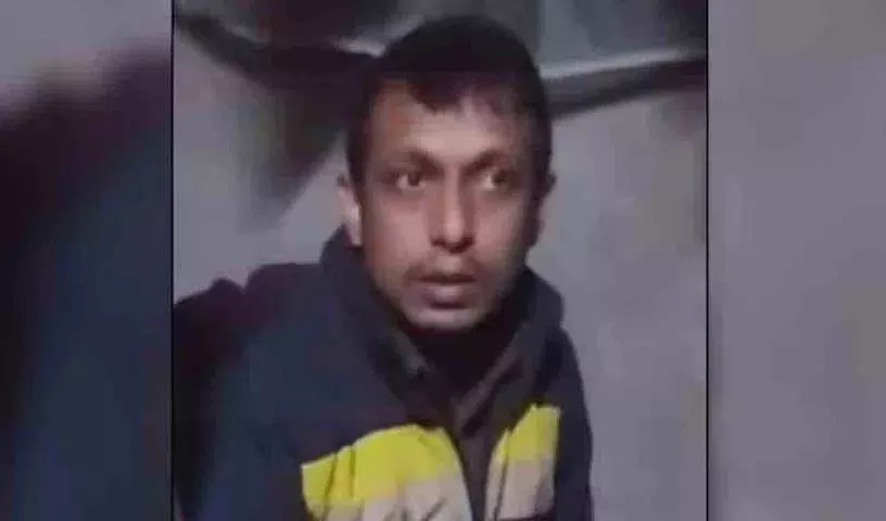 Bangladesh में फैक्ट्री में हिंदू वर्कर को उसके साथी ने गोली मारी, 2 हफ़्ते में तीसरी हत्या Bangladesh में फैक्ट्री में हिंदू वर्कर को उसके साथी ने गोली मारी, 2 हफ़्ते में तीसरी हत्या