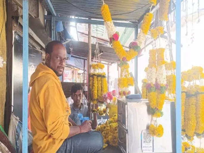 Satara: कामी और परेश ने बिहार के मरीज़ को दुर्लभ रक्त दान किया Satara: कामी और परेश ने बिहार के मरीज़ को दुर्लभ रक्त दान किया