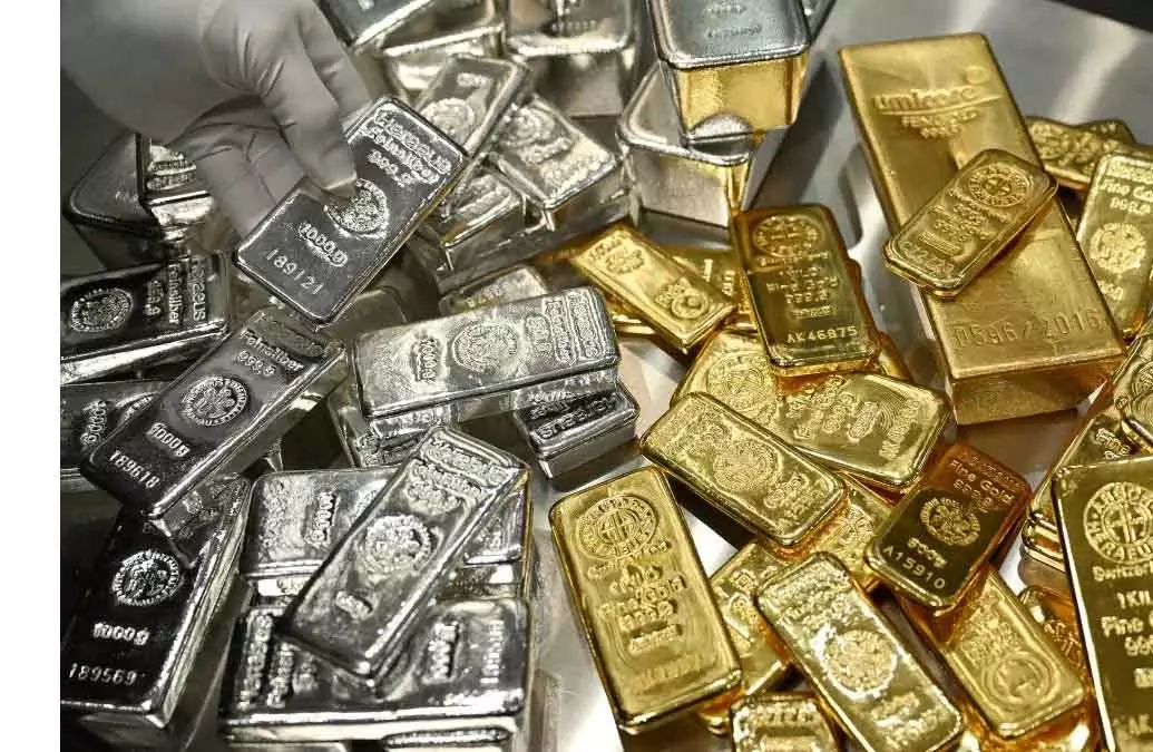 Silver की कीमतों पर नजर: 2026 में रैली या गिरावट, निवेशकों के लिए क्या है रणनीति Silver की कीमतों पर नजर: 2026 में रैली या गिरावट, निवेशकों के लिए क्या है रणनीति