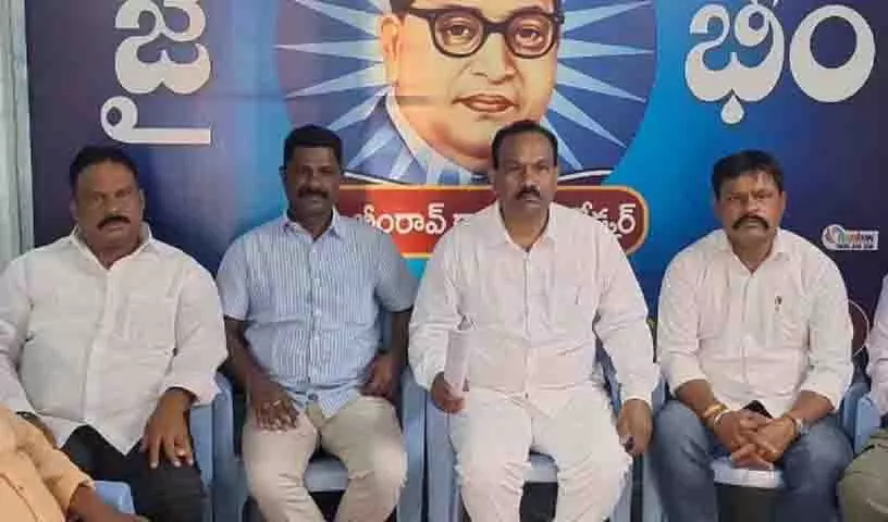 सिंगरेनी SC/ST एसोसिएशन ने रिटायरमेंट की उम्र बढ़ाकर 62 करने की अपील की सिंगरेनी SC/ST एसोसिएशन ने रिटायरमेंट की उम्र बढ़ाकर 62 करने की अपील की