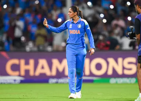 टी20 इतिहास में भारतीय महिला टीम ने तीसरी बार किया 5-0 से क्लीन स्वीप टी20 इतिहास में भारतीय महिला टीम ने तीसरी बार किया 5-0 से क्लीन स्वीप