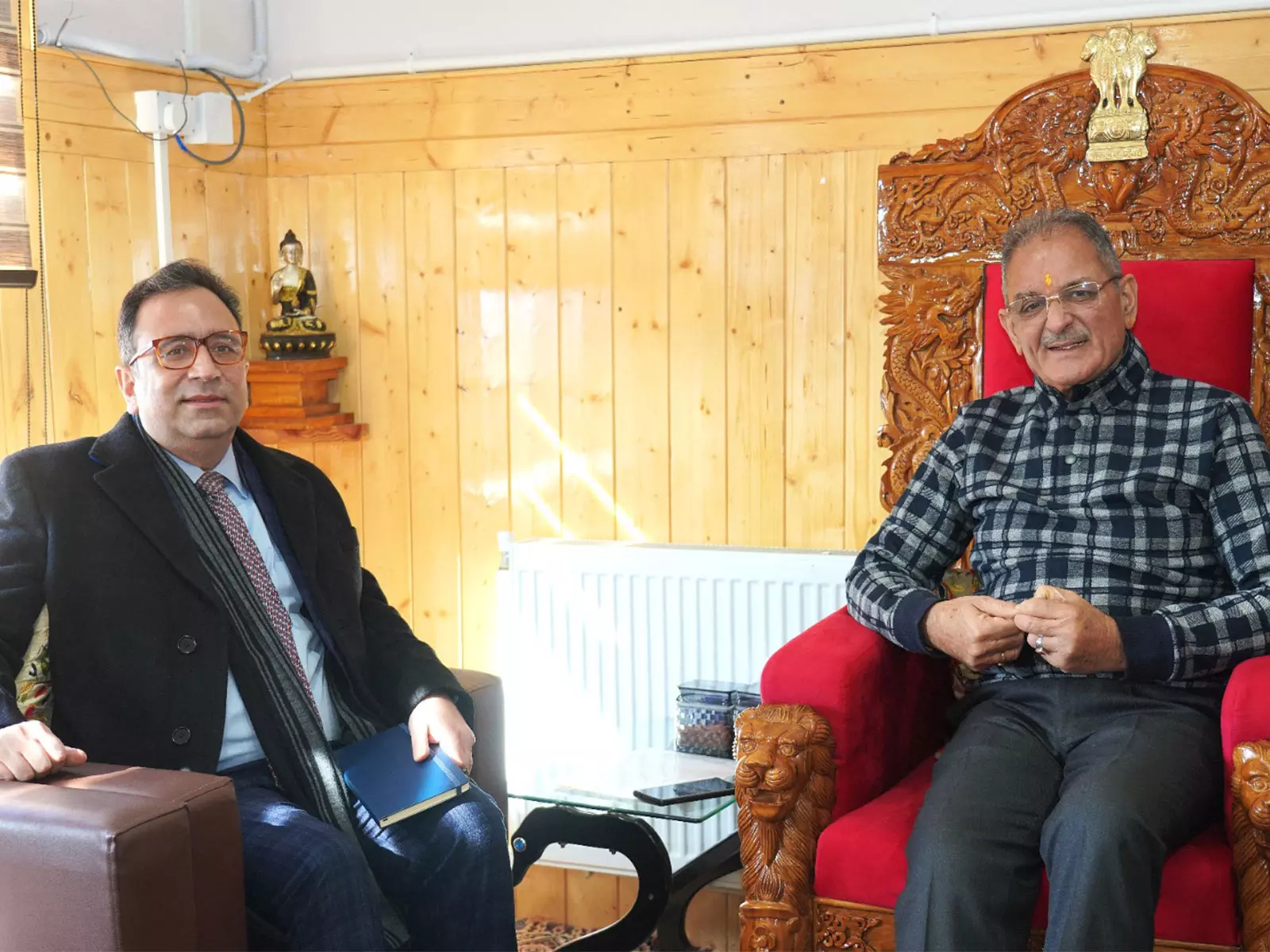 मुख्य सचिव नामित आशीष कुंद्रा ने Ladakh के उपराज्यपाल कविंदर गुप्ता से मुलाकात की मुख्य सचिव नामित आशीष कुंद्रा ने Ladakh के उपराज्यपाल कविंदर गुप्ता से मुलाकात की
