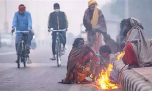UP News: ठंड का कहर बरकरार, शीतलहर और घना कोहरा, बारिश का अलर्ट UP News: ठंड का कहर बरकरार, शीतलहर और घना कोहरा, बारिश का अलर्ट