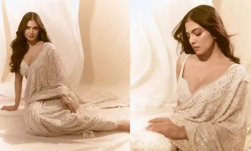 Saree For New Year Party: नए साल की पार्टी में सीक्विन साड़ी पहनकर करें ग्लैमरस एंट्री, ऐसे करें स्टाइल