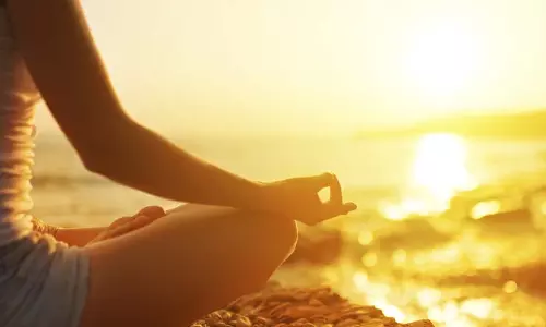 Yoga:क्यों दी जाती है खाली पेट प्राणायाम करने की सलाह,यहां जानिए ध्यान मुद्रा के सभी नियम Yoga:क्यों दी जाती है खाली पेट प्राणायाम करने की सलाह,यहां जानिए ध्यान मुद्रा के सभी नियम