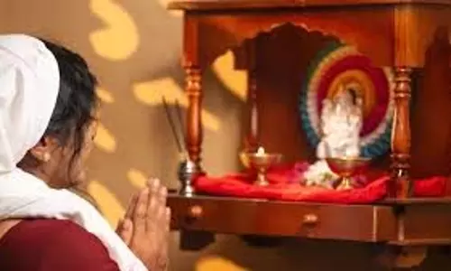 New Year Rituals: नए साल की पहली सुबह करें ये शुभ काम, पूरे साल बरसेगी कृपा और दूर होगी गरीबी