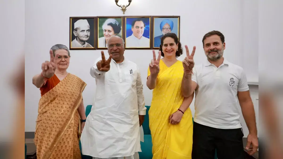 2025 में कांग्रेस के लिए सिर्फ़ बुरी खबर, पार्टी को चुनावों में हार और अंदरूनी कलह का सामना करना पड़ेगा 2025 में कांग्रेस के लिए सिर्फ़ बुरी खबर, पार्टी को चुनावों में हार और अंदरूनी कलह का सामना करना पड़ेगा