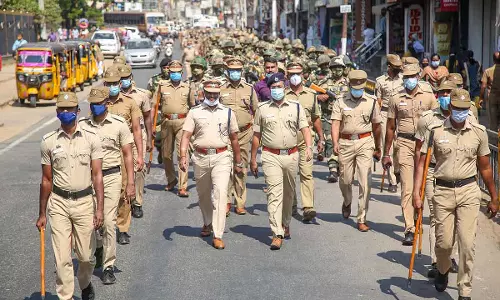 Marina, इलियट्स में आज ट्रैफिक में बदलाव: 25 फ्लाईओवर बंद रहेंगे Marina, इलियट्स में आज ट्रैफिक में बदलाव: 25 फ्लाईओवर बंद रहेंगे