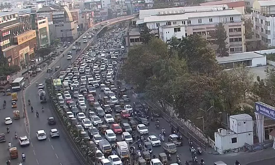 Hyderabad: पुलिस नए साल की पूर्व संध्या पर यातायात पर अंकुश लगाएगी