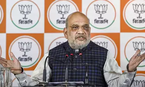 Bengal दौरे के आखिरी दिन अमित शाह पार्टी की दो मीटिंग करेंगे, काली मंदिर जाएंगे Bengal दौरे के आखिरी दिन अमित शाह पार्टी की दो मीटिंग करेंगे, काली मंदिर जाएंगे