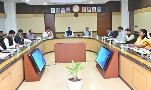 CM विष्णुदेव साय ले रहे कैबिनेट की बैठक