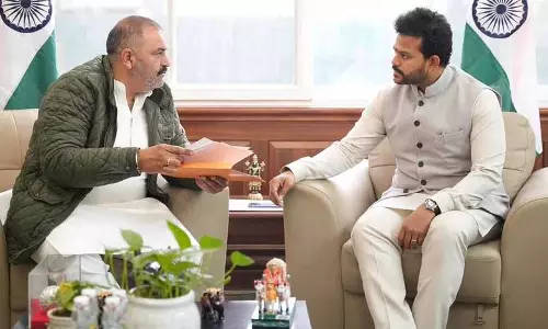 आदमपुर एयरपोर्ट से और फ्लाइट्स की मांग को लेकर पूर्व MP ने केंद्रीय एविएशन मिनिस्टर से मुलाकात की
