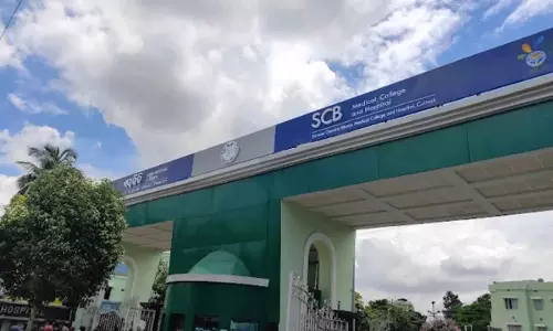 Odisha के कटक में मांझा के धागे से हुए हादसे में दो लोग घायल हो गए