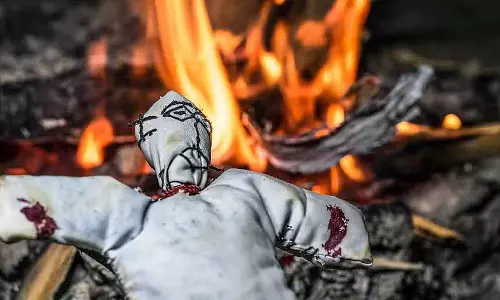 Assam में जादू-टोना के शक में एक जोड़े को ज़िंदा जला दिया गया